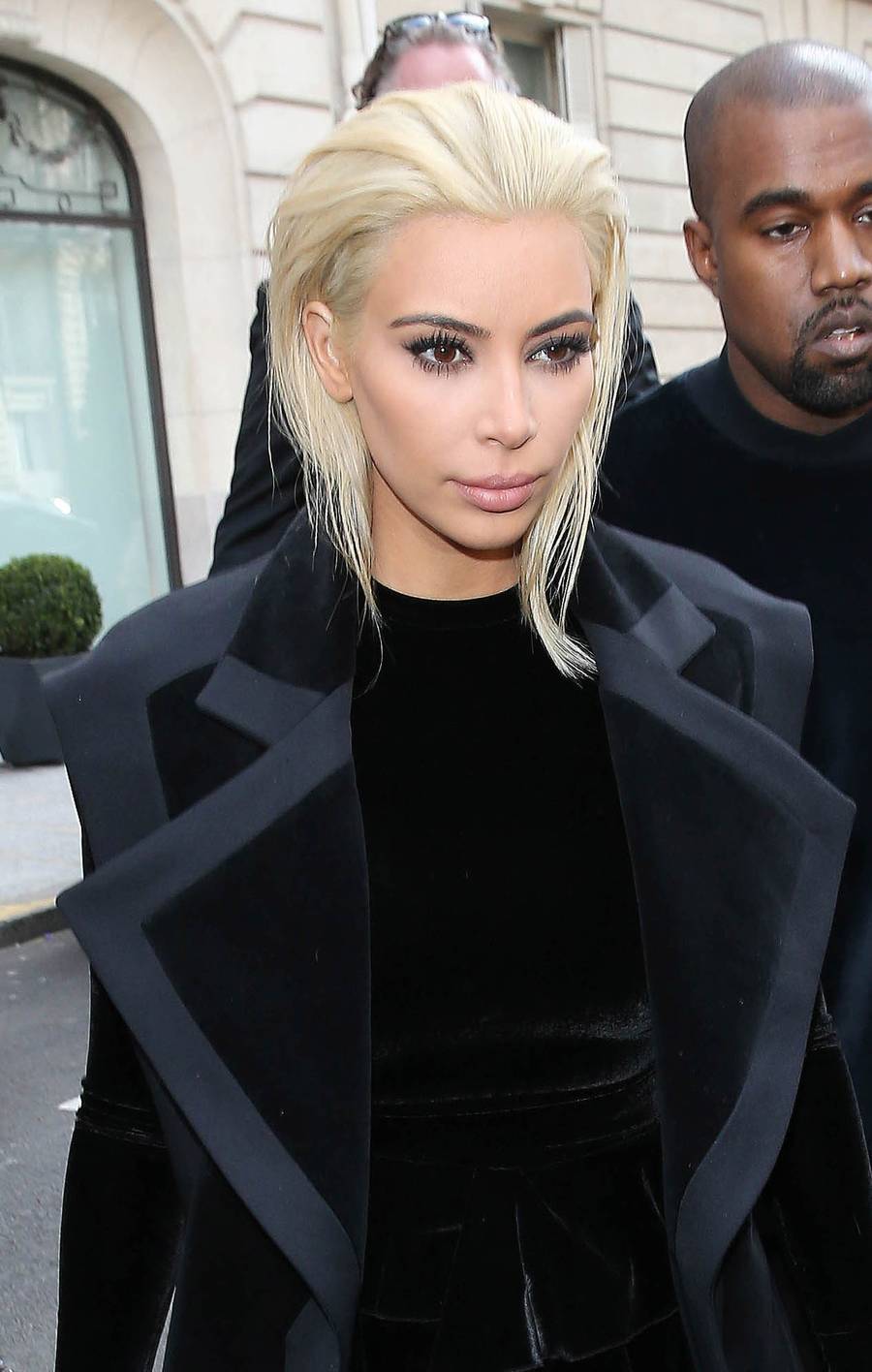 Wszystkie fryzury KIM KARDASHIAN! (ZDJĘCIA)