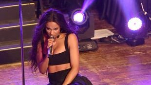 Ciara kopnęła fana w twarz!