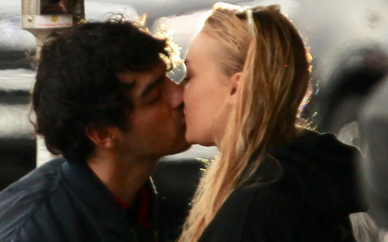 Gorące pocałunki Joe Jonasa i Sophie Turner!