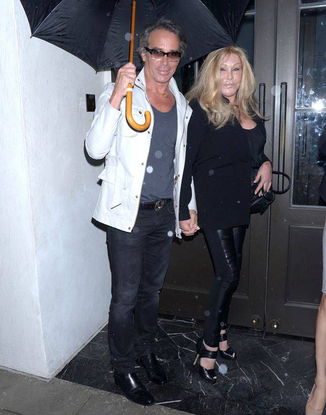 76-letnia KOBIETA KOT zaręczyła się!