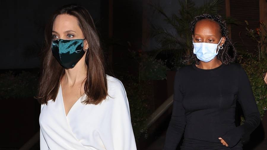 Angelina Jolie z córką Zaharą i synem Paxem na kolacji. Tym razem postawiła na biel (ZDJĘCIA)
