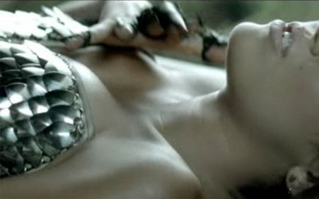 Miley Cyrus – Can’t Be Tamed (VIDEO)