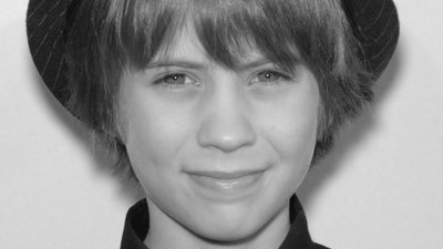 Matthew Mindler, 19-letni aktor został znaleziony niedaleko kampusu uniwersyteckiego. Popełnił samobójstwo