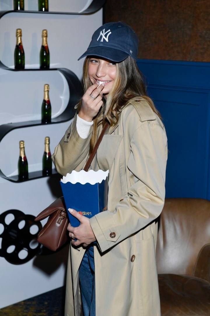 100-lecie Warner Bros. Discovery: Radosna Julia Wieniawa z popcornem, czarnowłosa Anna Maria Sieklucka, Małgorzata Foremniak