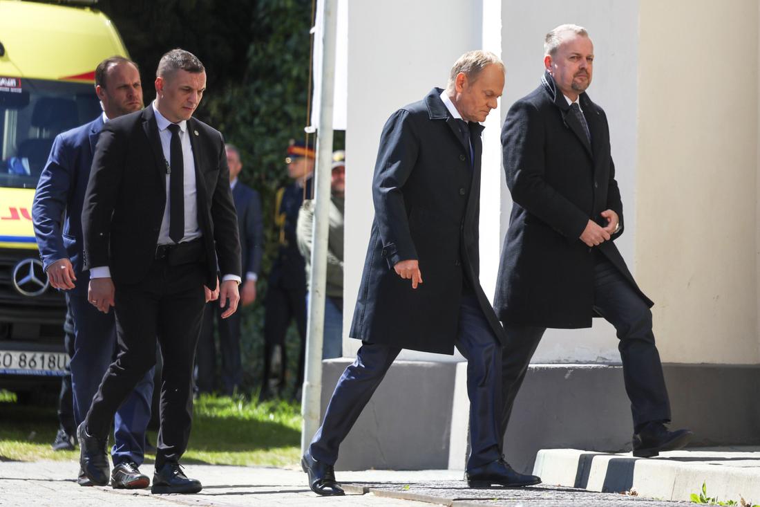 Donald Tusk na pogrzebie Łukasza Litewki, fot. AKPA