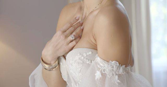 Ślub Dody i Emila Stępnia – piosenkarka pokazała go w klipie do piosenki Miłość na etat