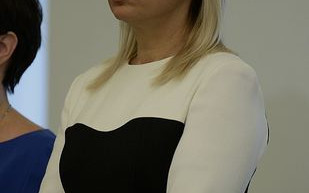 Elżbieta Bieńkowska słucha rocka i lubi wakacje w kamperze