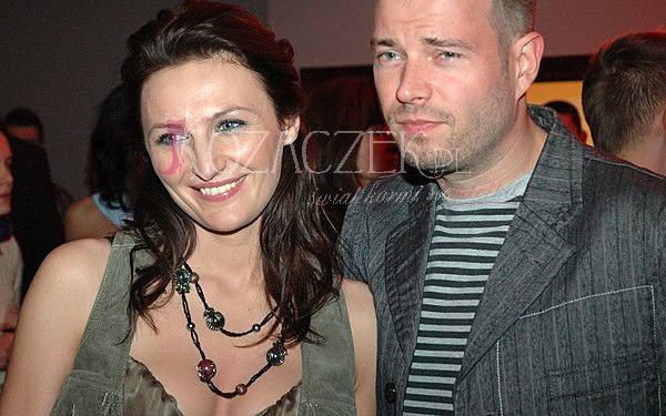 Reni Jusis z Makowieckim?