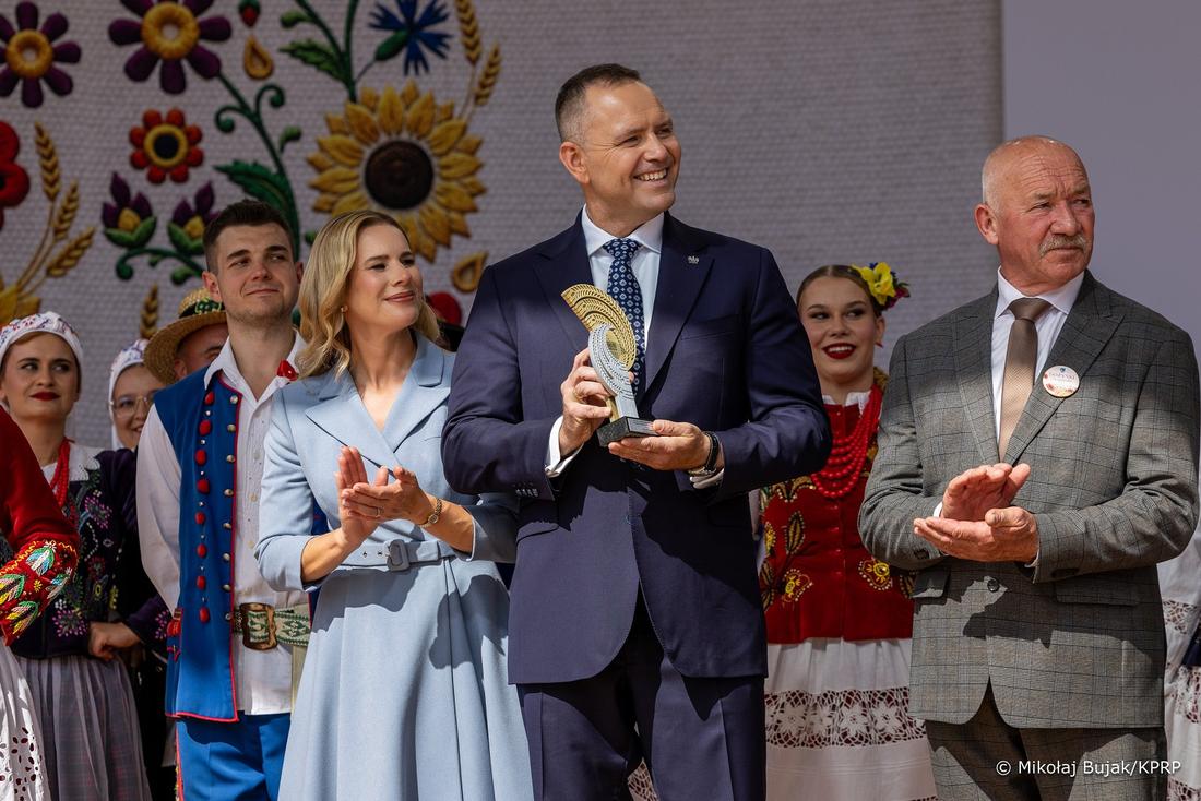 Karol Nawrocki, Marta Nawrocka Dożynki Prezydenckie w Tryńczy fot. Mikołaj Bujak/ KPRP