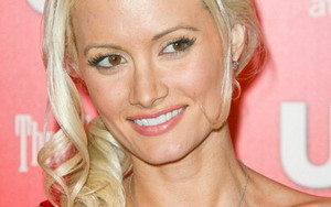 Holly Madison i czerwona panterka (FOTO)