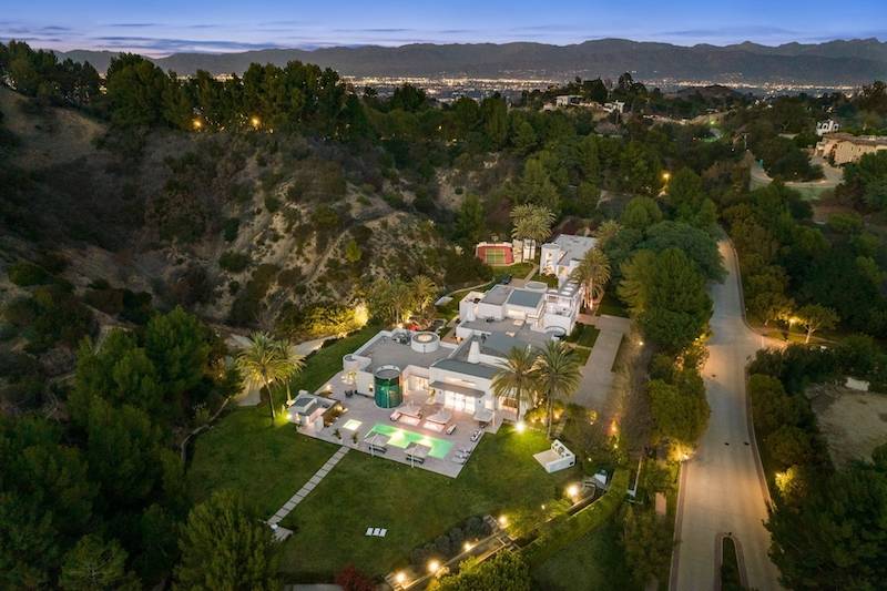 Kanye West zakupił imponującą posiadłość za 35 milionów dolarów (ZDJĘCIA)