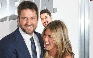 Jennifer Aniston leci na spotkanie z mamą Gerarda Butlera