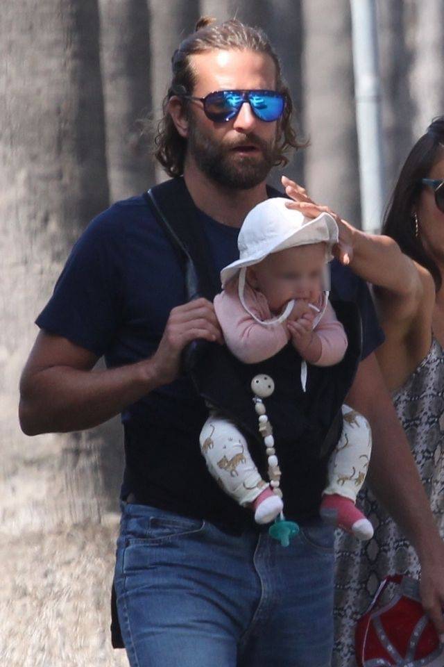 Bradley Cooper i Irina Shayk na spacerze z płaczącą córeczką