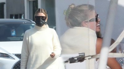 WOW! Sofia Richie odsłoniła ZGRABNE nogi. Zapomniała spodni? (ZDJĘCIA)