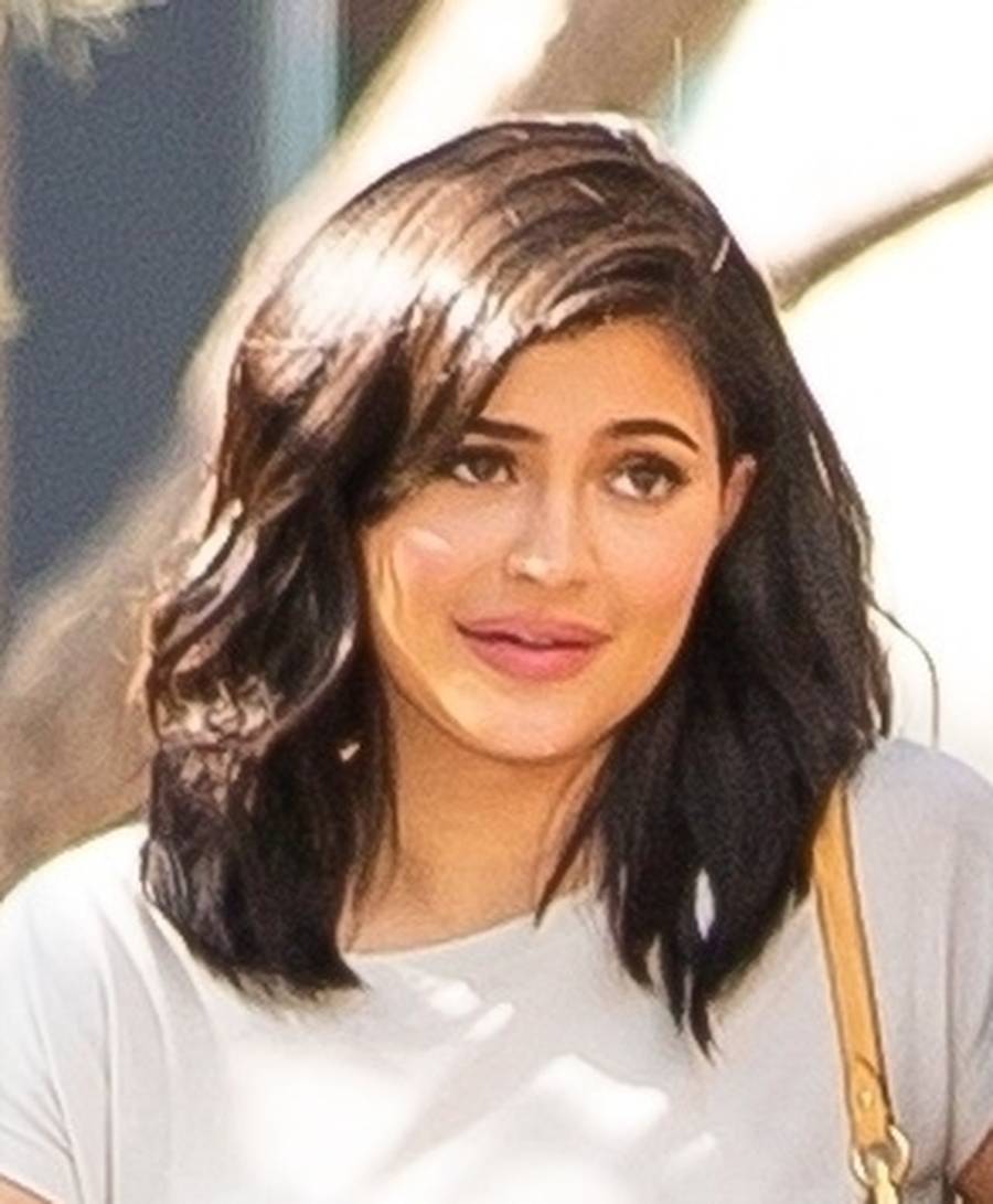 NEWS SEZONU! Kylie Jenner USUNĘŁA wypełniacze z UST