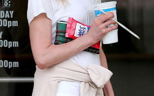 Urodzinowy lunch Kim Basinger (FOTO)