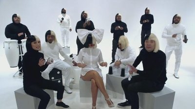 OMG – Sia ma boskie nogi! Nogi ważne, ale posłuchajcie tego