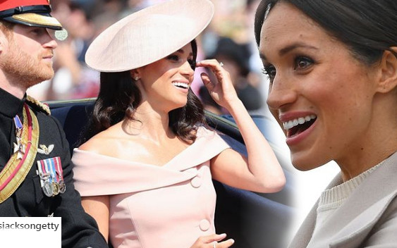 Meghan Markle pierwszy raz na BALKONIE pałacu! Stanęła z całą rodziną królewską