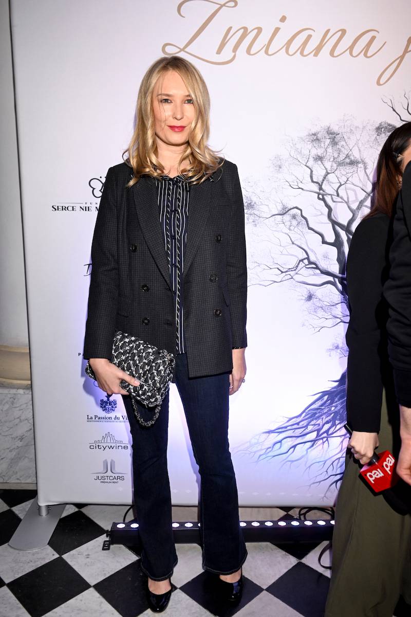 Gwiazdy na pokazie Doroty Goldpoint. Dorota Deląg, Małgorzata Pieczyńska, Magdalena Waligórska-Lisiecka z córką