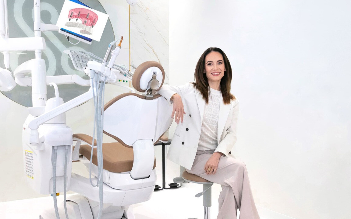 Doktor Barbara Sobczak znowu odmienia uśmiechy Polaków