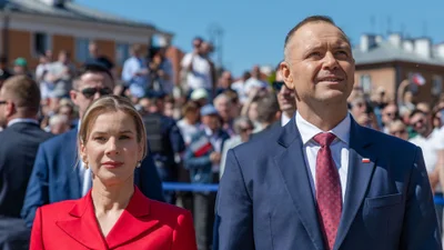 Marta Nawrocka zaskoczyła stylizacją na Dzień Flagi. Ekspertka punktuje