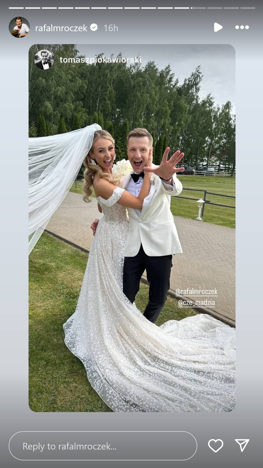 Tak wyglądał ślub Rafała Mroczka! Nowe zdjęcia z ceremonii, która miała być tajemnicą (FOTO)