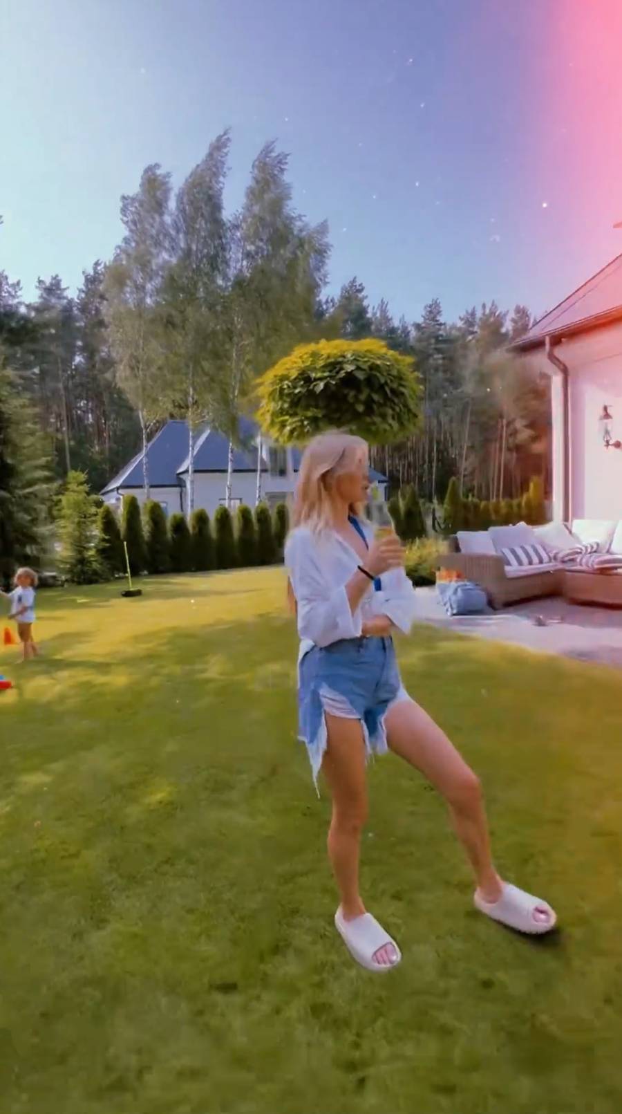 Jak wygląda sekretny domek Mariny i Wojtka Szczęsnego? Luksusowa willa z basenem po środku lasu, z dala od cywilizacji