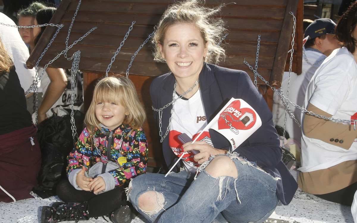 Powierza na zdjęciu z 12-letnią córka. Tak wygląda dziś Helena