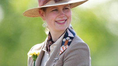 Ukochana wnuczka królowej Elżbiety II idzie w jej ślady, “Jest w tym totalnie zakochana”