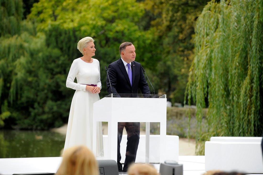 Agata Kornhauser-Duda, Andrzej Duda na oficjalnym wystąpieniu. 