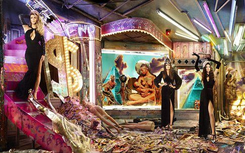 Świąteczne kartki Kardashianów