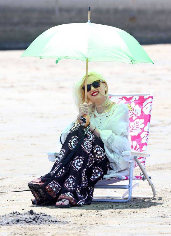 Gwen Stefani ukrywa się przed słońcem