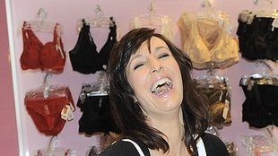 Celebrytki kupują bieliznę (FOTO)