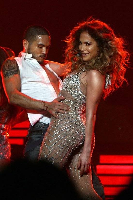 Jennifer Lopez na scenie w Szanghaju