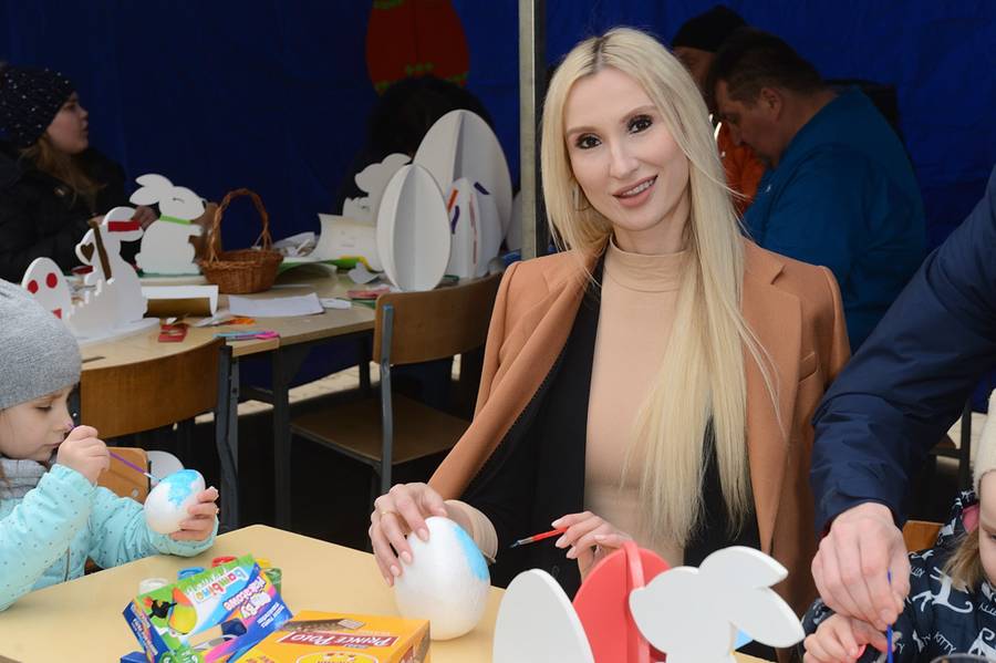 Gwiazdy malują pisanki