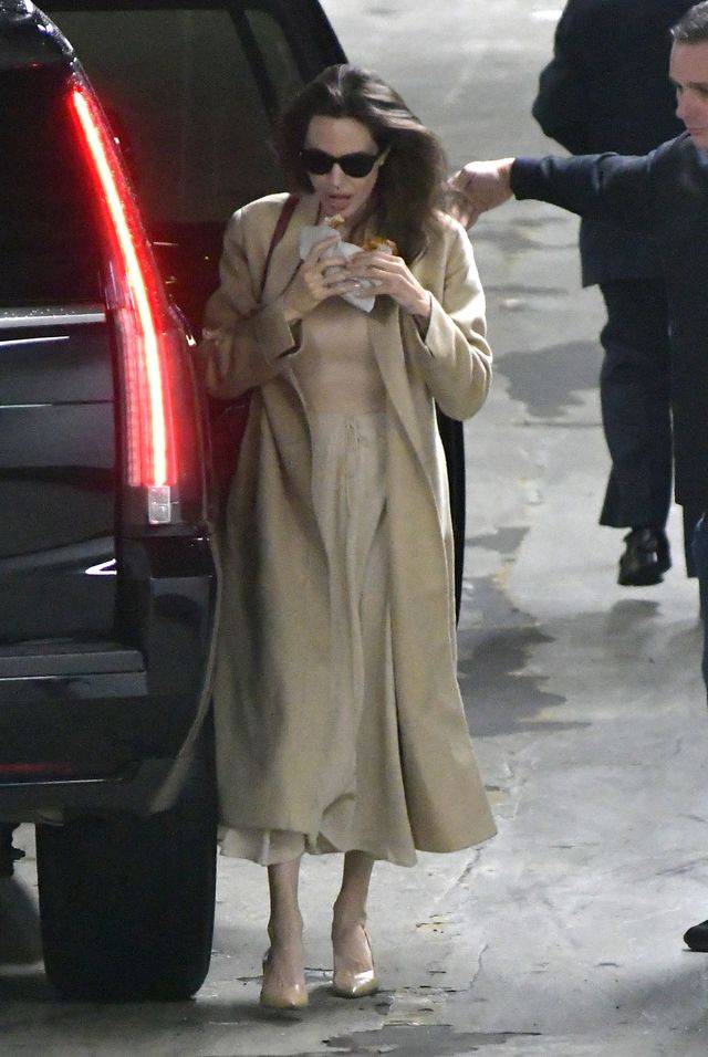 Angelina Jolie je precla