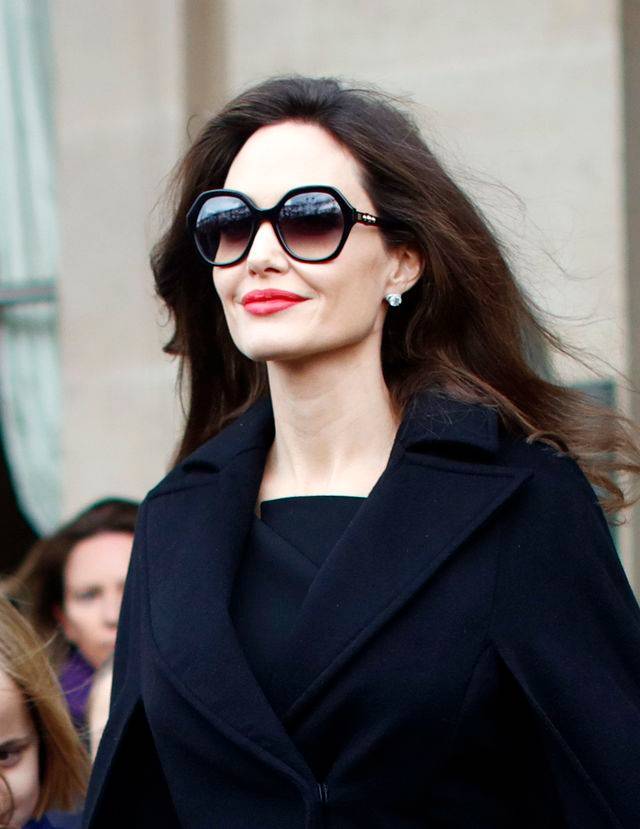 Angelina Jolie z dziećmi w Paryżu