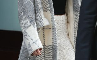 Jennifer Lawrence próbuje być damą (FOTO)