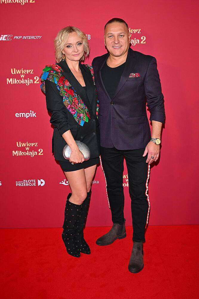 Zatrzęsienie gwiazd na premierze “Uwierz w Mikołaja 2”. Bracia Golcowie z żonami, Węgrowska, Pawlicki