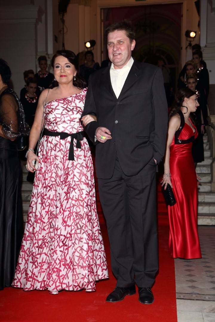 Jak zaczęło się małżeństwo Danuty Holeckiej? Zakochała się w żonatym mężczyźnie