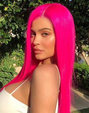 Metamorfozy Kylie Jenner