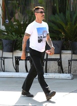anthony-kiedis-R1