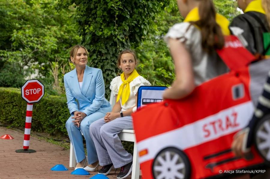 Marta Nawrocka w Dzień Dziecka świętuje z maluchami, fot. Instagram