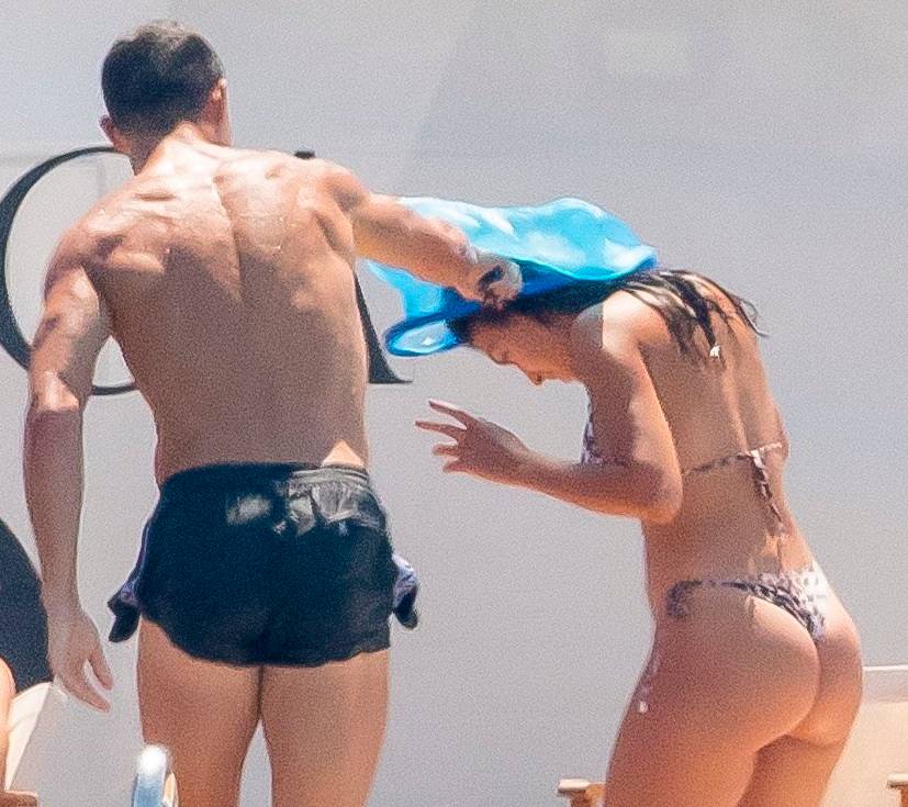 Cristiano Ronaldo na jachcie za 200 tys. dolarów – próbuje wyrzucić syna za burtę (ZDJĘCIA)