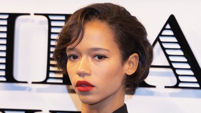 Taylor “Nowa dziewczyna Harry’ego Stylesa” Russell zadała szyku na czerwonym dywanie