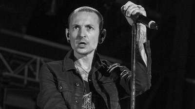 Ujawniono SZOKUJĄCE szczegóły sekcji zwłok Chestera Benningtona