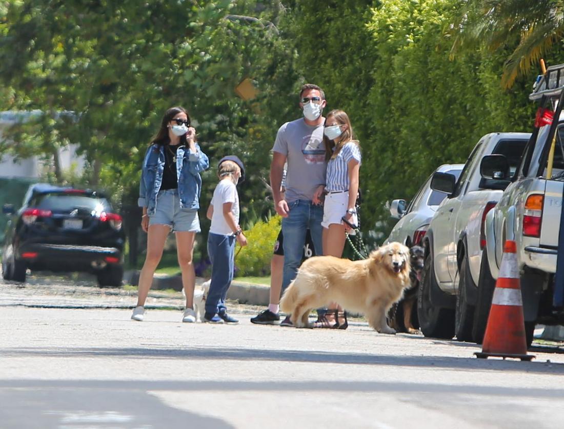 Ben Affleck przedstawił dzieciom swoją dziewczynę, Anę de Armas (ZDJĘCIA)