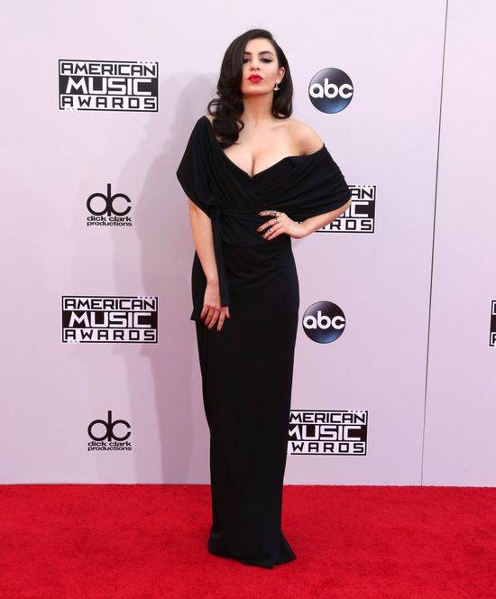 Charli XCX – nowa gwiazda lubi być wyzywająca