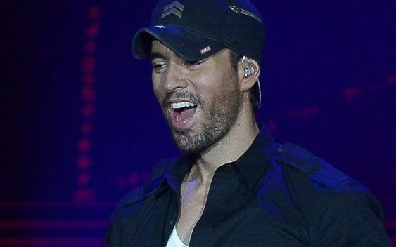 Enrique Iglesias z maluchem (Instagram)