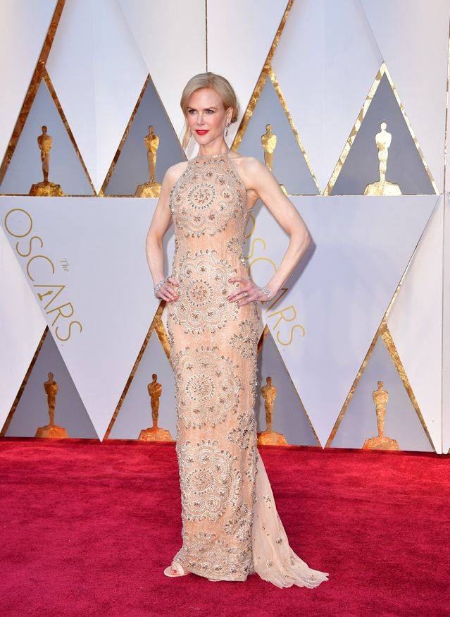 Najpiękniejsze kreacje Oscarów 2017 w kolorze złota, kremu i kości słoniowej